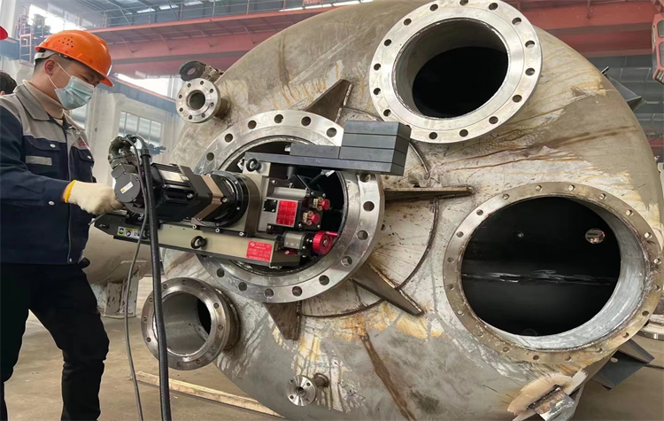 6″-40″ Flanschfräsmaschine in der Werkstatt