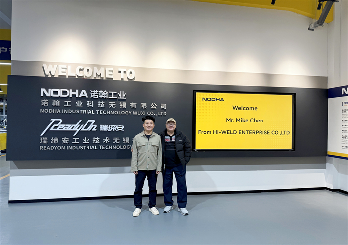 Eine Gruppe von Kunden aus Taiwan besuchte